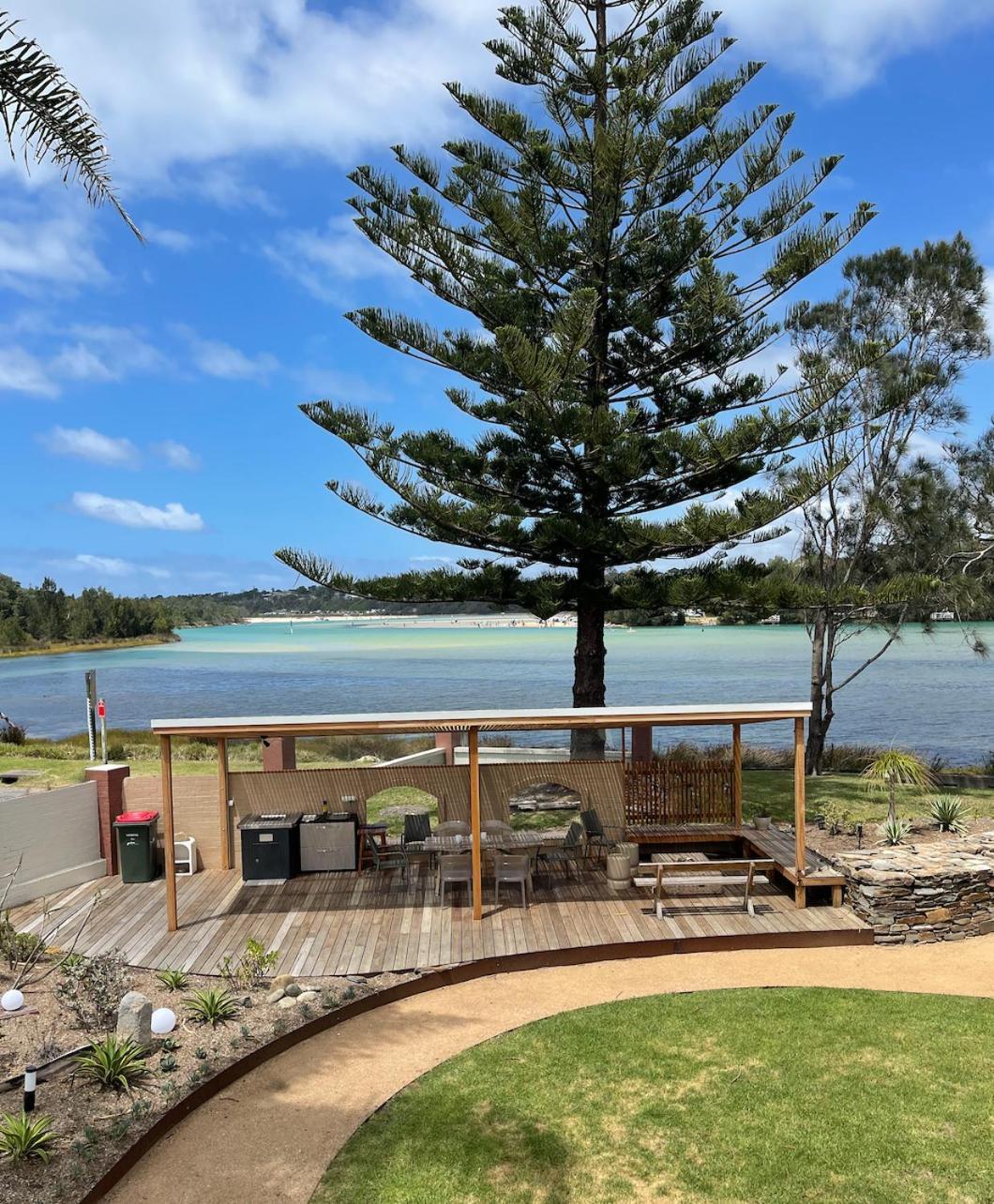 Archy'S On The Lake Burrill Lake Экстерьер фото